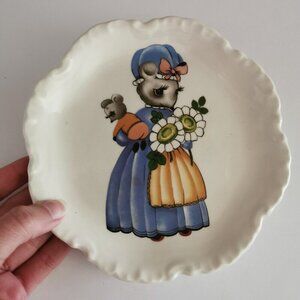 Vintage Mouse Mom and Baby Porcelain Plate, Nursery Decor Anthropomorphic Daisy